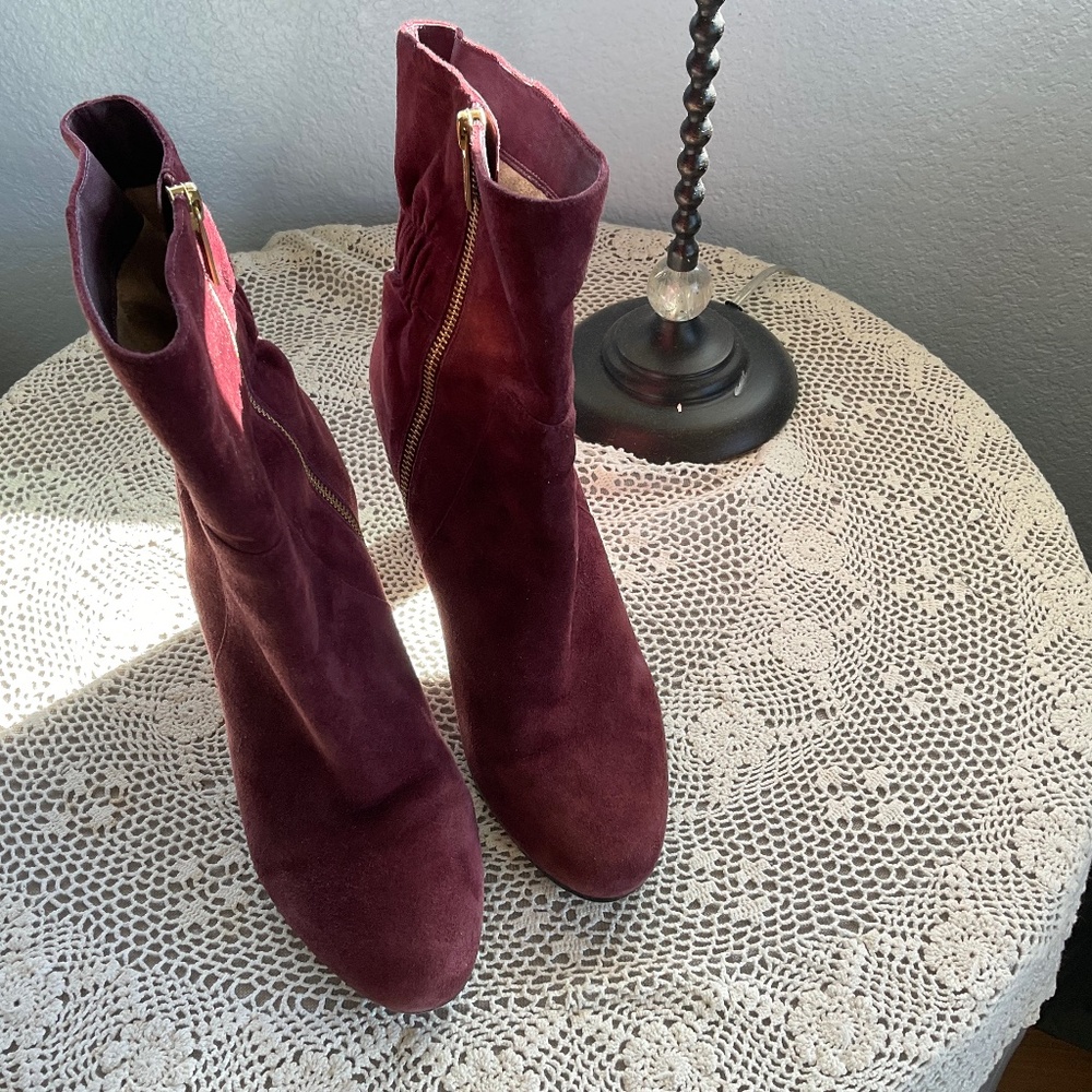 MICHAEL KORS BURGUNDY RED SUEDE CHUNKY SIDE ZIPPER SIZE 9.5 Medium